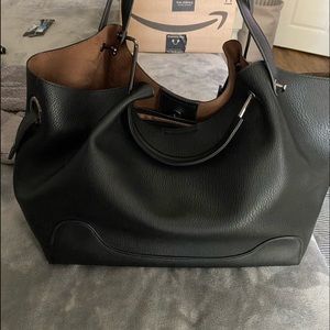 Excelente personal carry on bag/purse